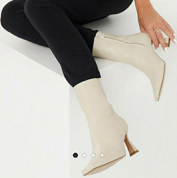 & Other Stories Shoes - & Other Stories Cream Boots